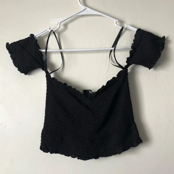 Forever21 Cropped Off the Shoulder Cute Black Top - Picture 3 of 4